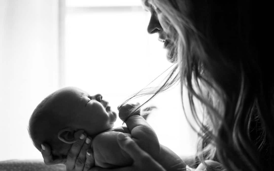 Mothering a Mother: 10 Tips to Take Care of a New Mom