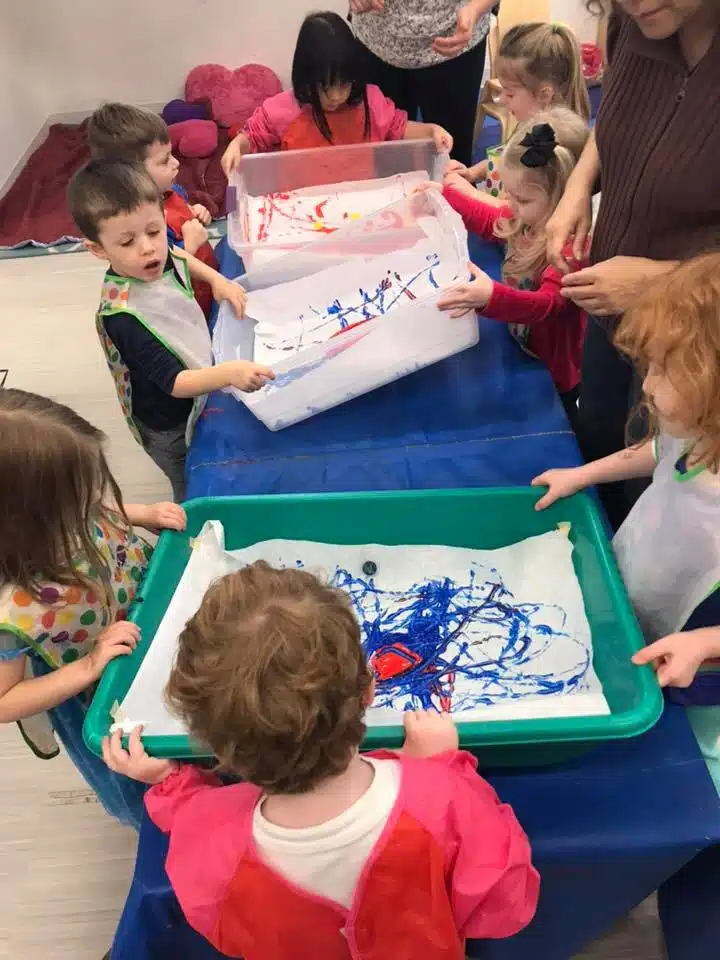 art + music class for preschoolers at Bubbles Academy in Gold Coast